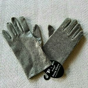 NWT gloves